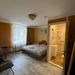Готель Godart 4*