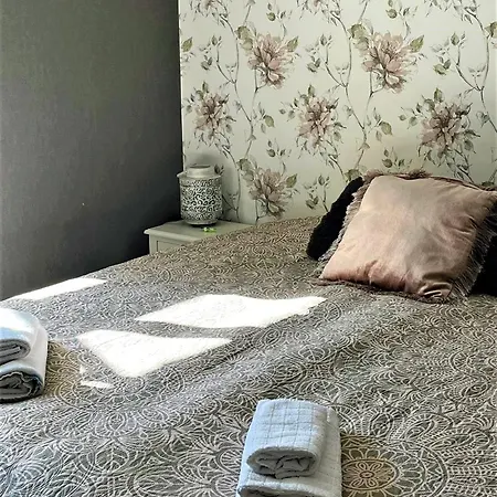 Готель Godart