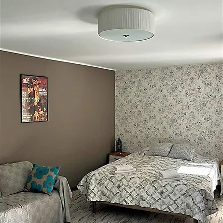 Godart Hotel 4*
