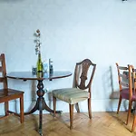 Godart Hotel